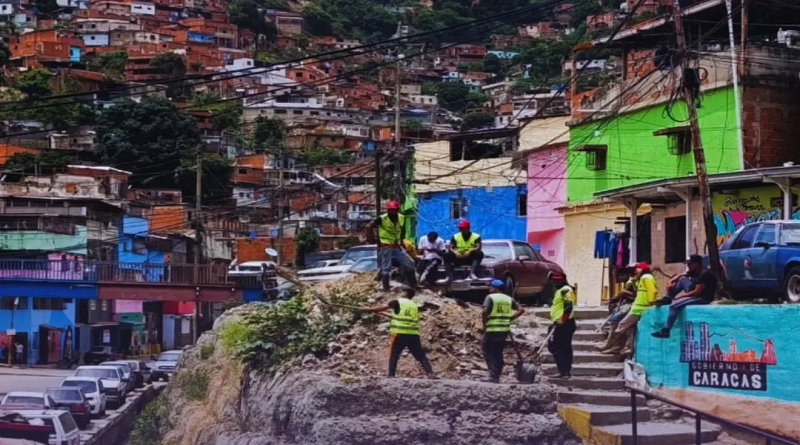 Despliegan trabajos de embellecimiento en parroquias de Caracas